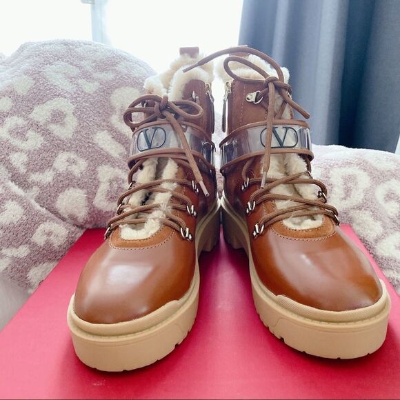 Valentino Garavani platform heel winter booties - Picture 7 of 13